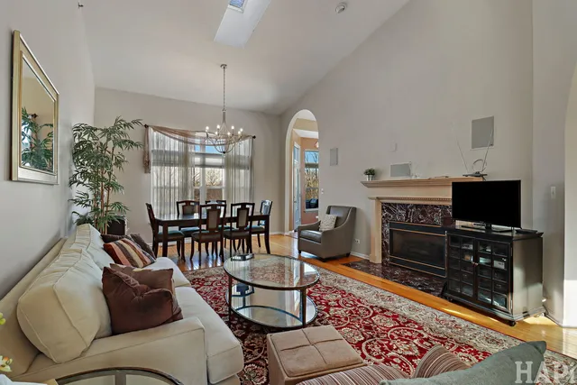 $409,000 | 274 Prairie View Lane, Unit 274, Wheeling, IL 60090