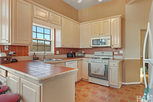 $409,000 | 274 Prairie View Lane, Unit 274, Wheeling, IL 60090