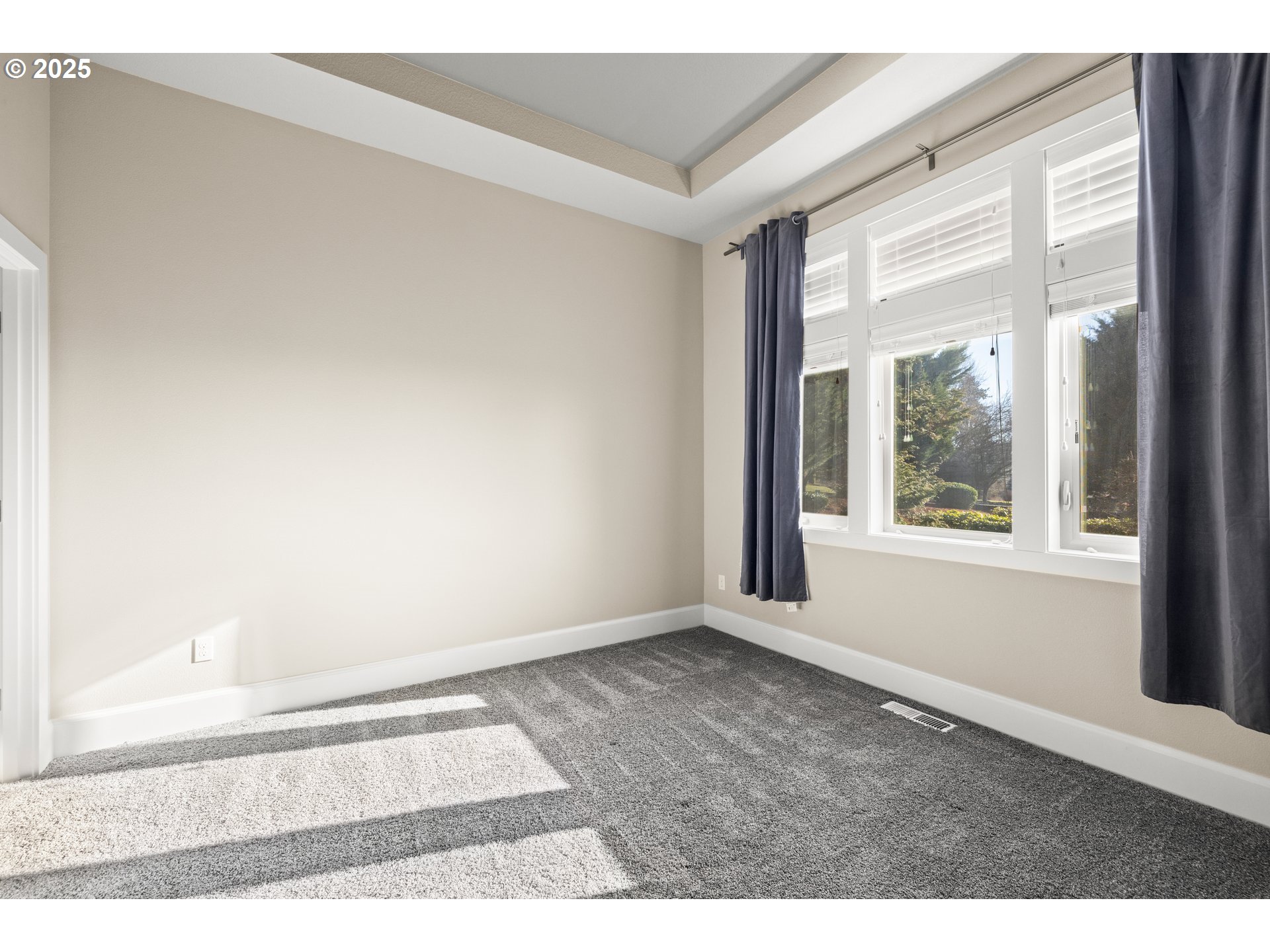 9446 Southwest Inverness Way Beaverton, OR 97007 - Photo 19 of 47