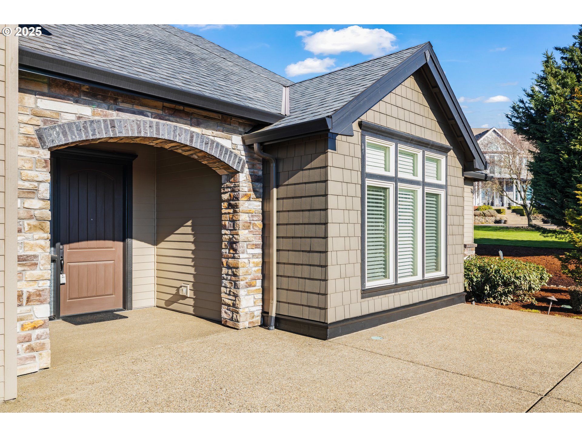 9446 Southwest Inverness Way Beaverton, OR 97007 - Photo 4 of 47