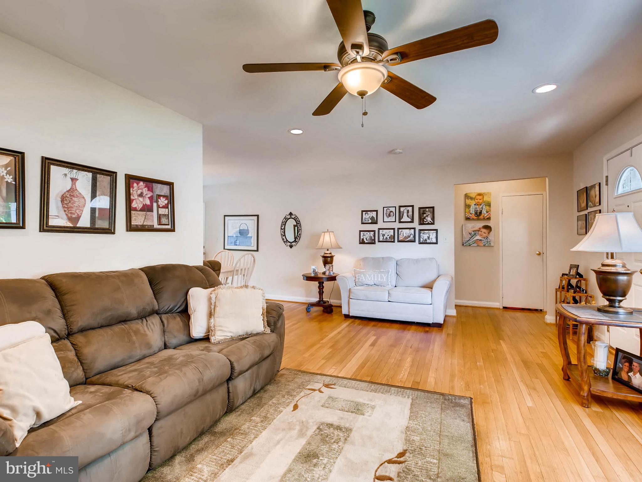 2603 Kings Ridge Road Baltimore, MD 21234 - Photo 8 of 26 Living Room