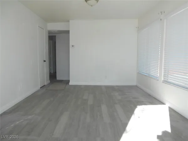 $1,700 | 2137 East St Louis Avenue, Las Vegas, NV 89104