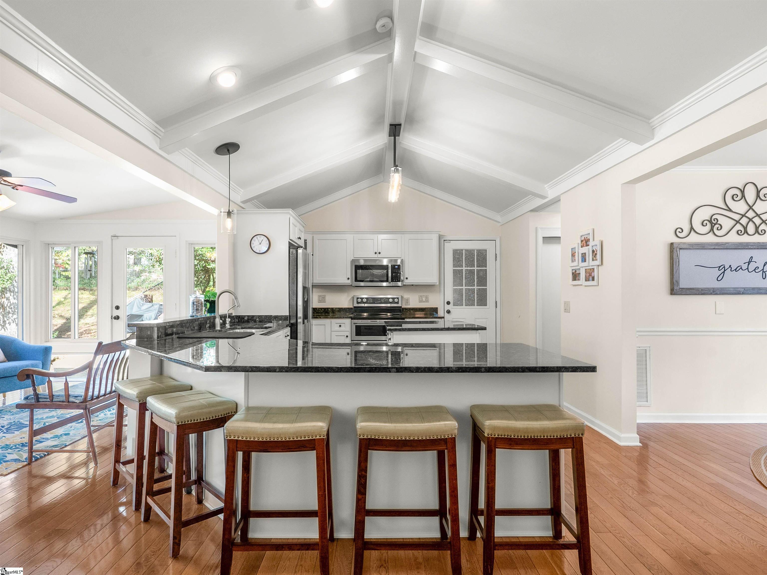 208 Overcreek Road Greenville, SC 29607 - Photo 5 of 42