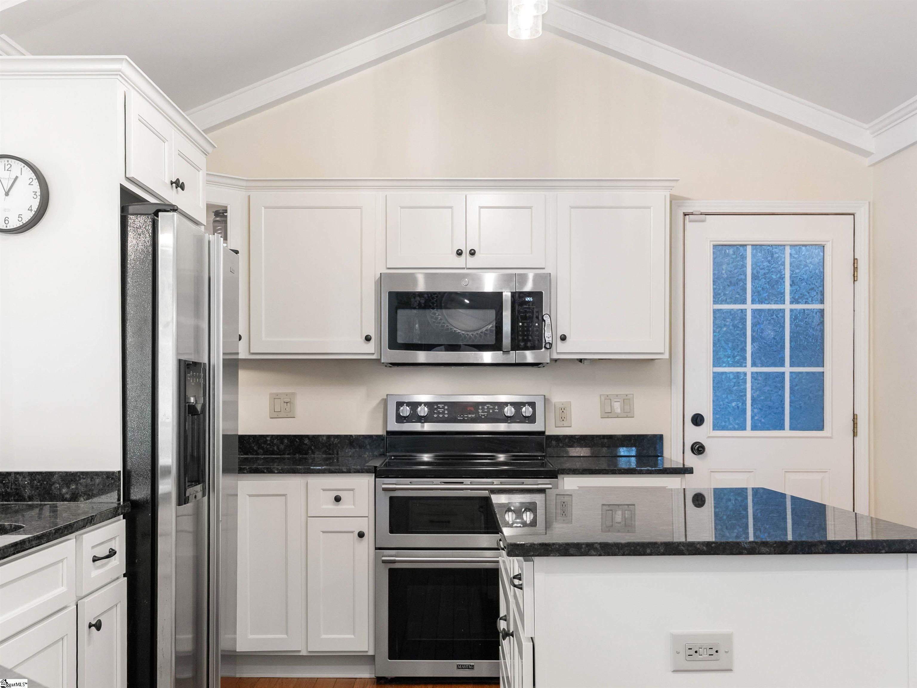 208 Overcreek Road Greenville, SC 29607 - Photo 6 of 42