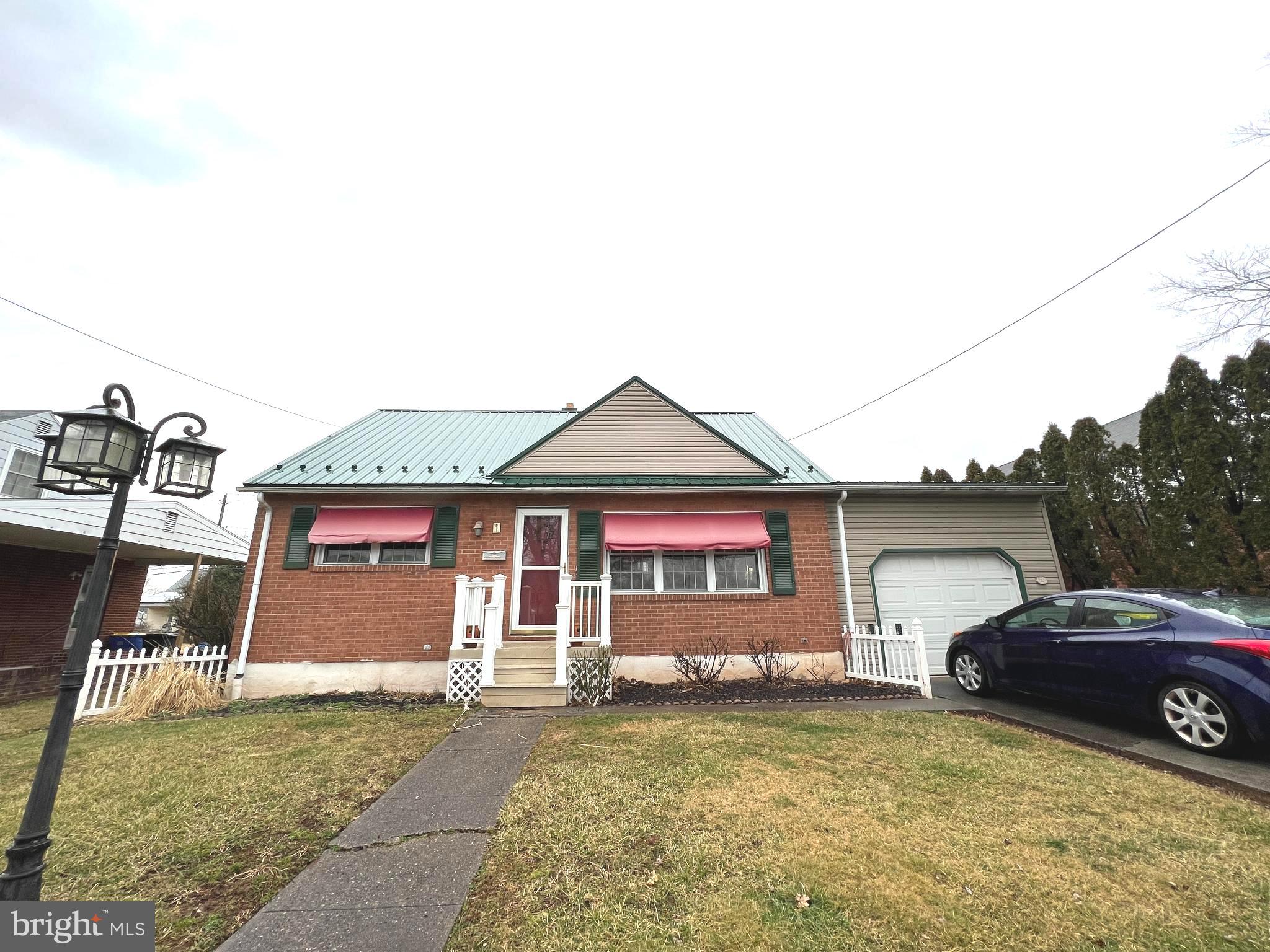 235 Ridge Avenue Middletown, PA 17057 - Photo 1 of 34 Gallery Image 1