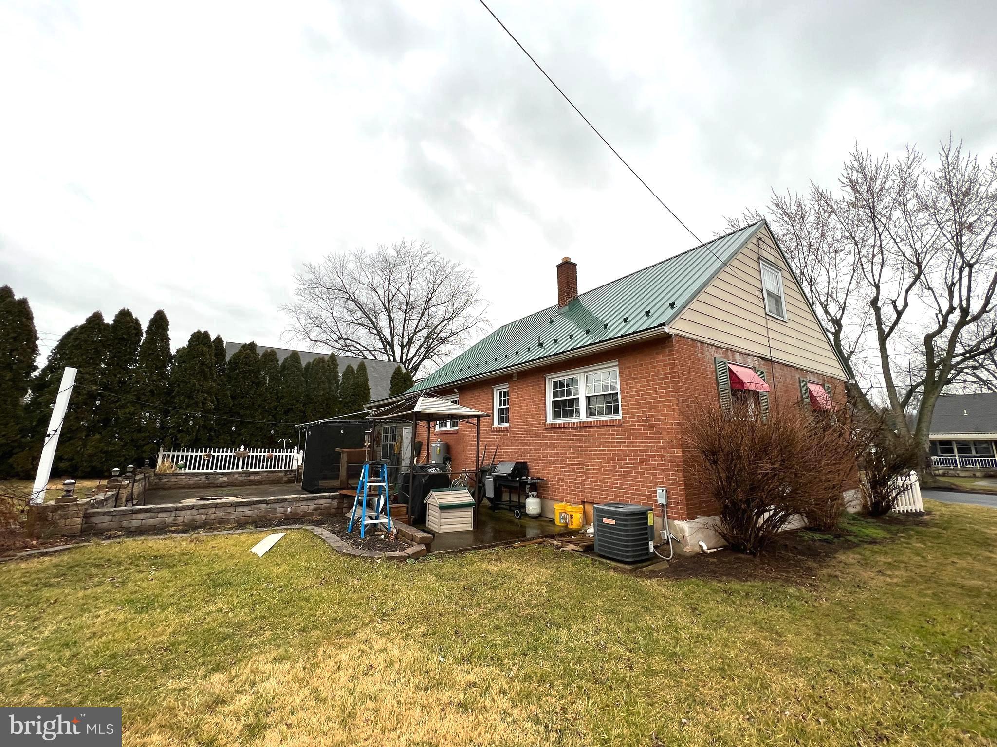 235 Ridge Avenue Middletown, PA 17057 - Photo 4 of 34 Gallery Image 4
