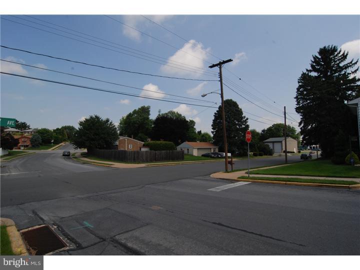 1208 Liberty Avenue Reading, PA 19607 - Photo 12 of 14