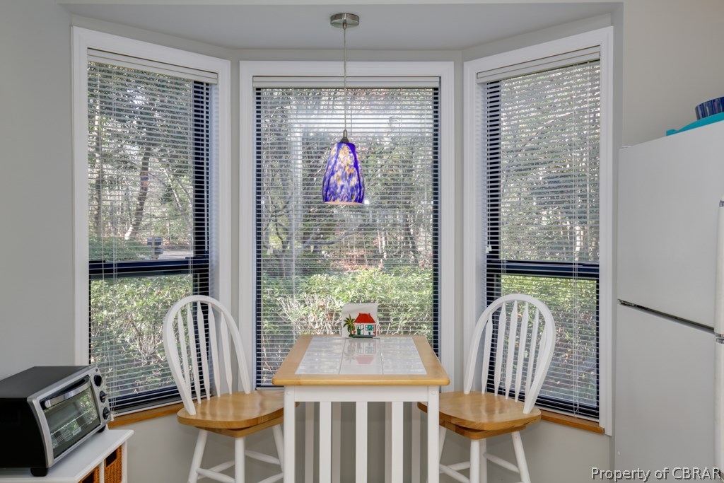 63 Mariners Point Lane, Unit A Hartfield, VA 23071 - Photo 10 of 29 Breakfast nook overlooks the natural setting of Mariners???????????????????????????????? Point.