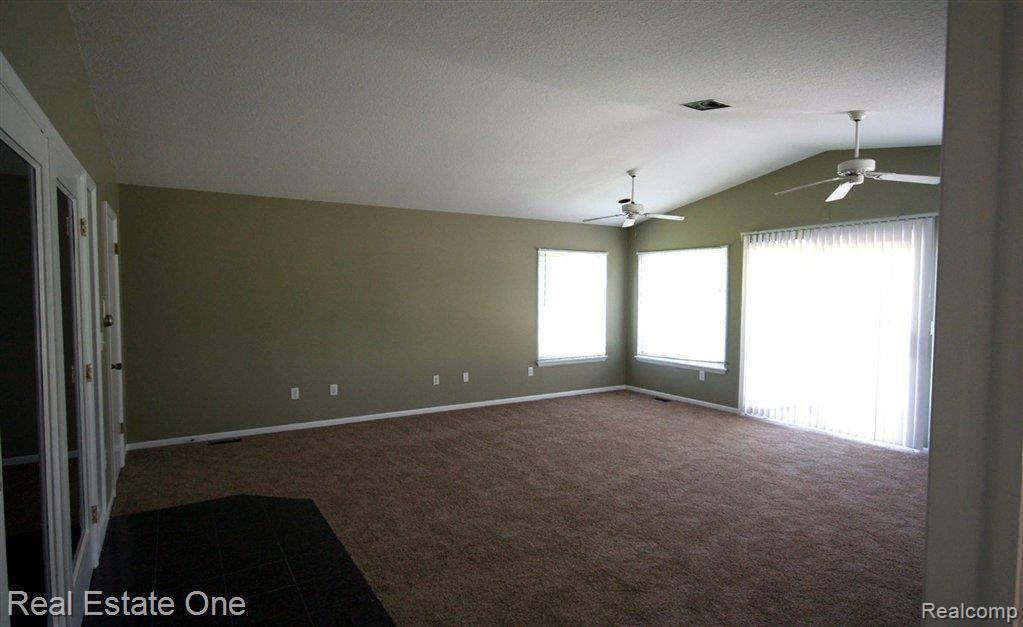 2308 North Vassar Road Davison, MI 48423 - Photo 8 of 12 Matser Bedroom 1.jpg