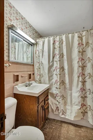 $235,000 | 1034 Wallace Avenue, Rotterdam, NY 12306