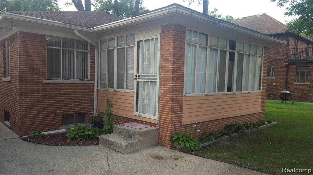 20040 Picadilly Road Detroit, MI 48221 - Photo 2 of 27