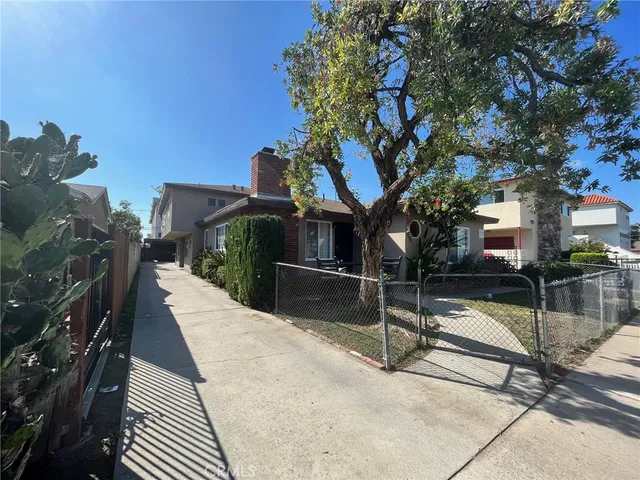 $1,725 | 12701 Cranbrook Avenue, Unit C, Hawthorne, CA 90250