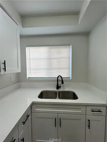 $1,725 | 12701 Cranbrook Avenue, Unit C, Hawthorne, CA 90250