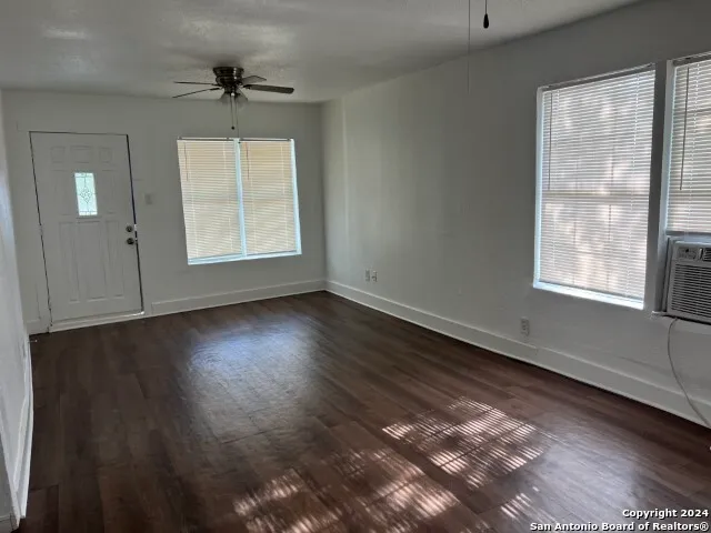 $1,195 | 3631 West Salinas, San Antonio, TX 78207