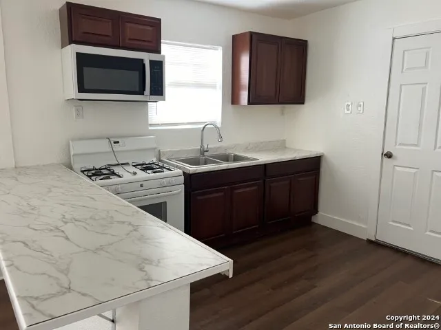 $1,195 | 3631 West Salinas, San Antonio, TX 78207