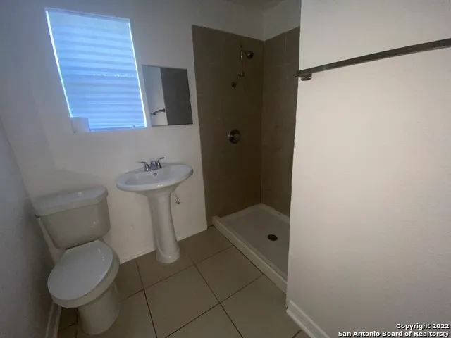 $1,195 | 3631 West Salinas, San Antonio, TX 78207
