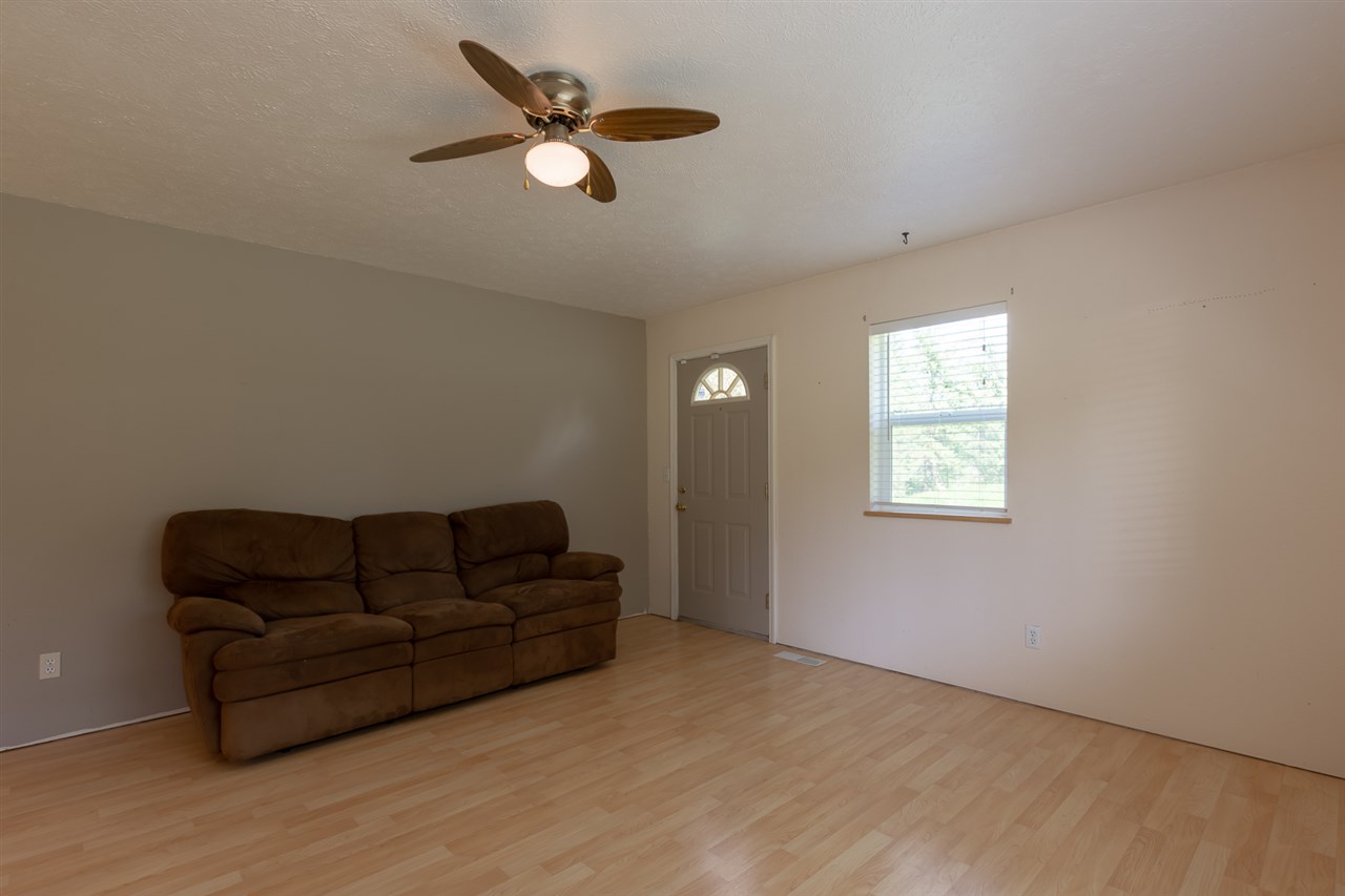 34919 North Conklin Road Elk, WA 99009 - Photo 4 of 20