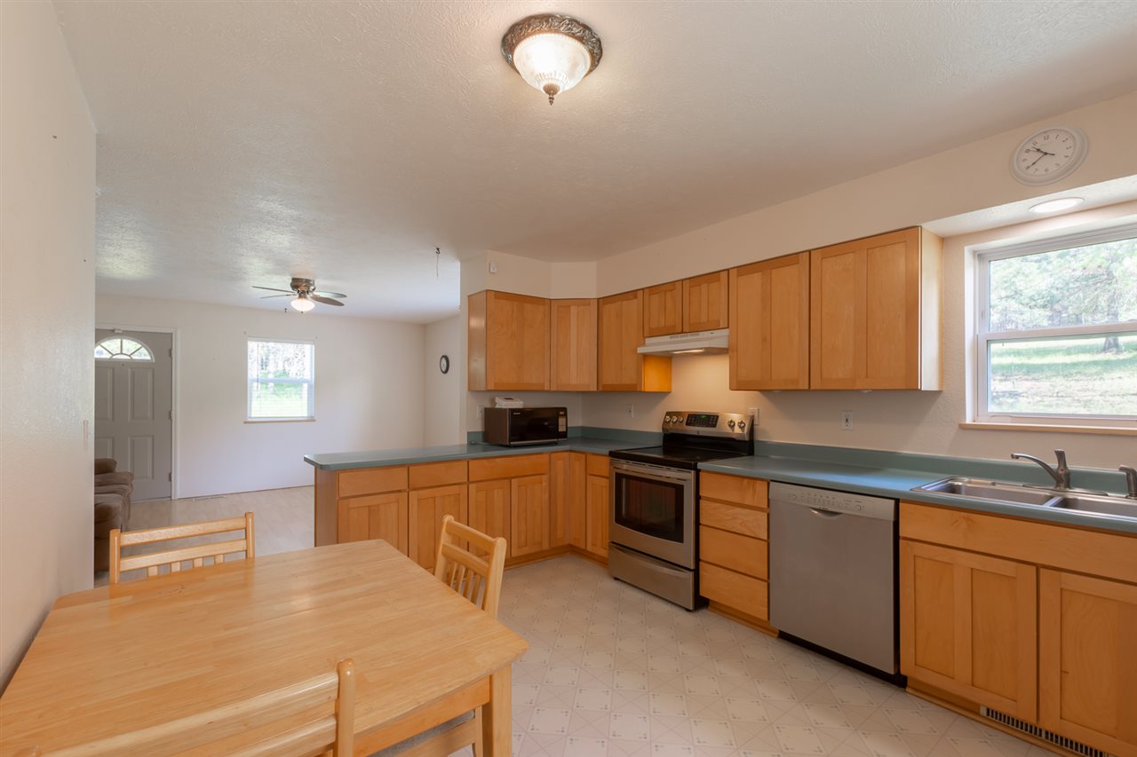 34919 North Conklin Road Elk, WA 99009 - Photo 8 of 20