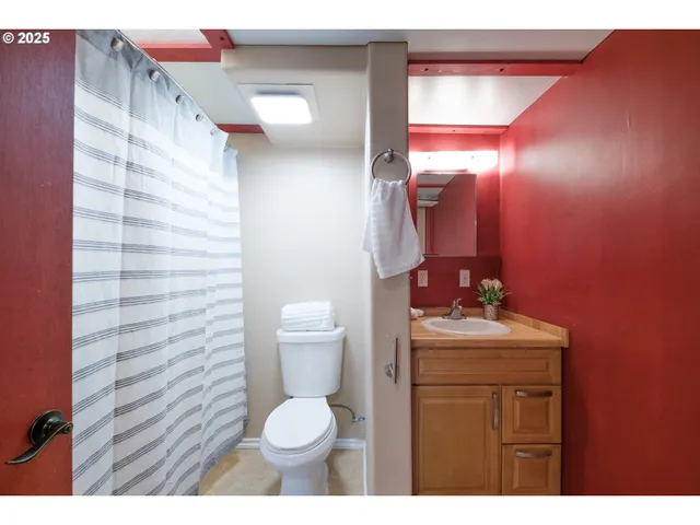 $800,000 | 1100 Northwest Dixon Street, Corvallis, OR 97330