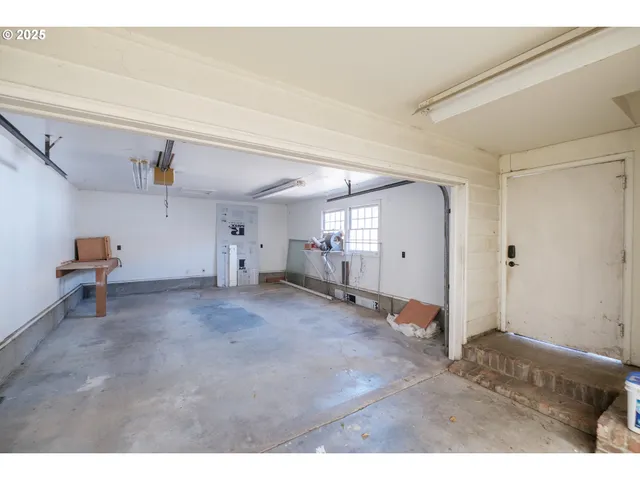 $800,000 | 1100 Northwest Dixon Street, Corvallis, OR 97330