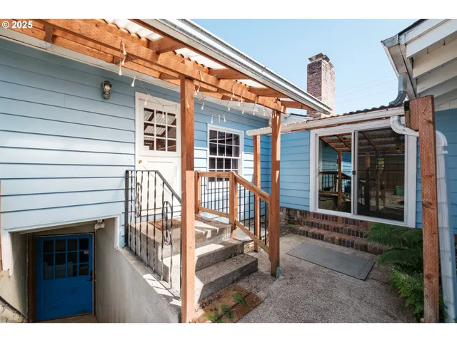 $800,000 | 1100 Northwest Dixon Street, Corvallis, OR 97330