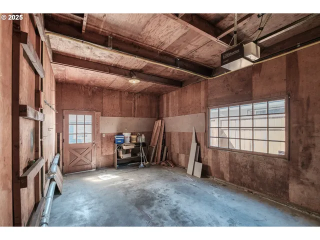 $800,000 | 1100 Northwest Dixon Street, Corvallis, OR 97330