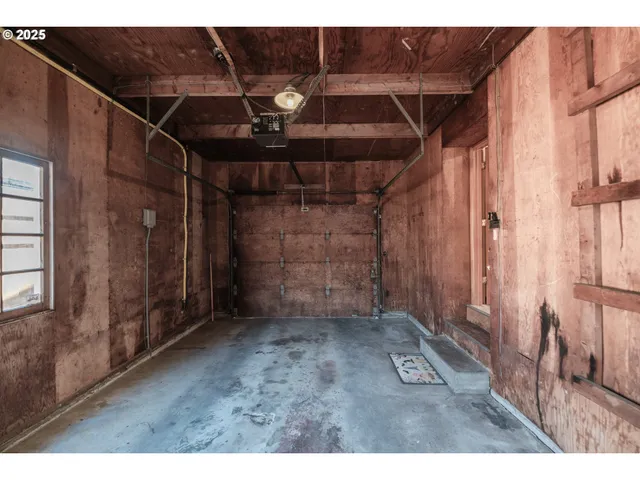 $800,000 | 1100 Northwest Dixon Street, Corvallis, OR 97330