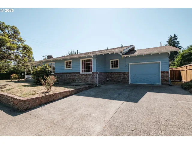 $800,000 | 1100 Northwest Dixon Street, Corvallis, OR 97330