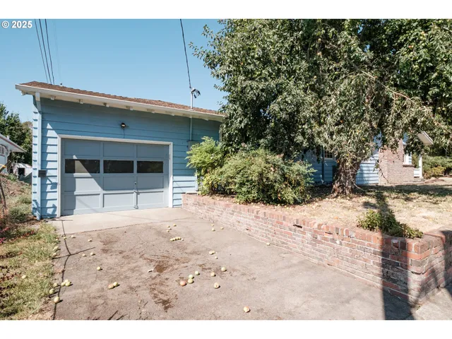 $800,000 | 1100 Northwest Dixon Street, Corvallis, OR 97330