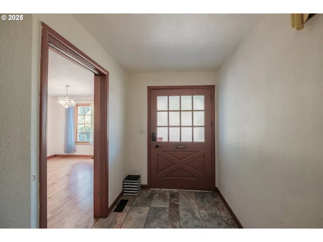 $800,000 | 1100 Northwest Dixon Street, Corvallis, OR 97330