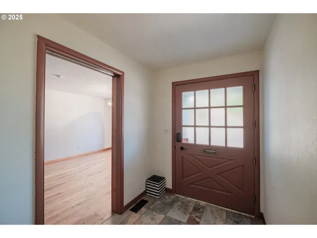 $800,000 | 1100 Northwest Dixon Street, Corvallis, OR 97330