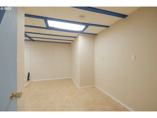 $800,000 | 1100 Northwest Dixon Street, Corvallis, OR 97330