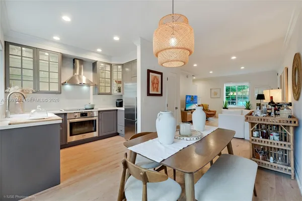 $3,850 | 21 Madeira Avenue, Unit 12, Coral Gables, FL 33134