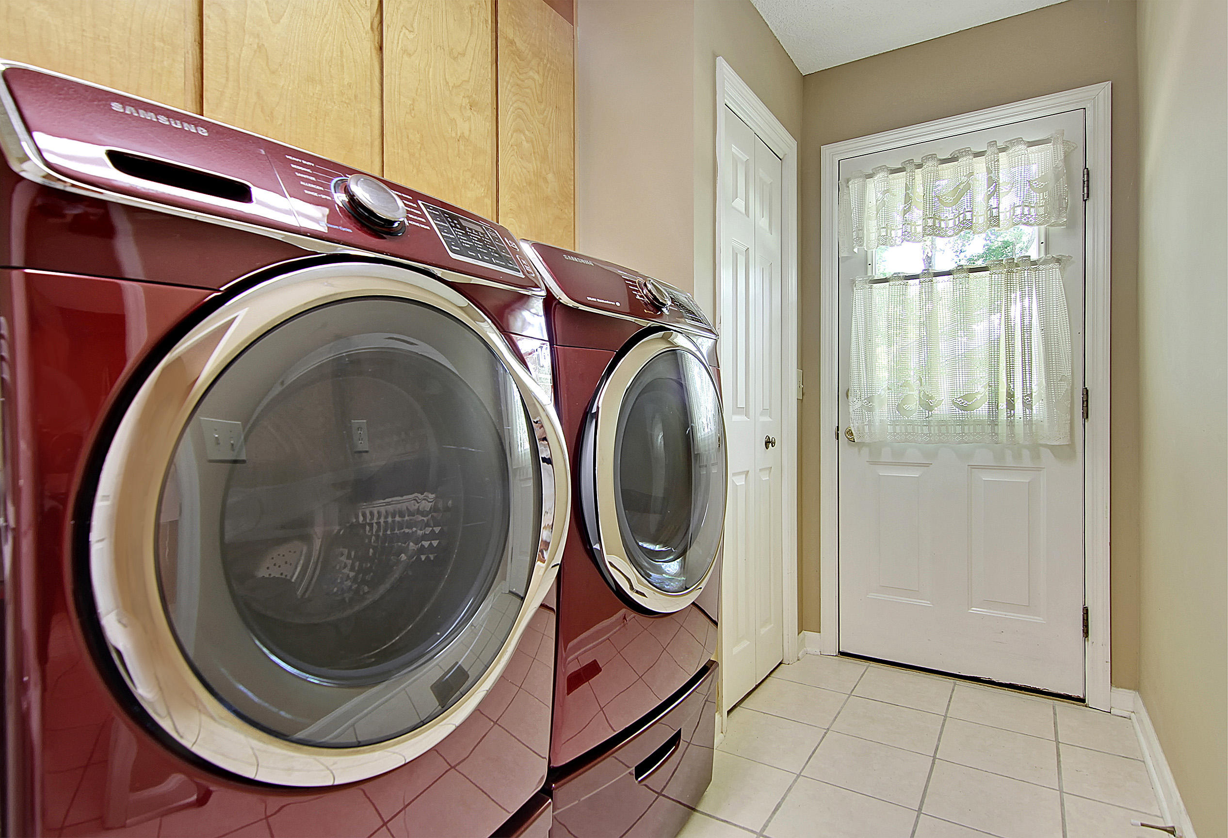 2362 Rice Pond Road Charleston, SC 29414 - Photo 27 of 33 Laundry