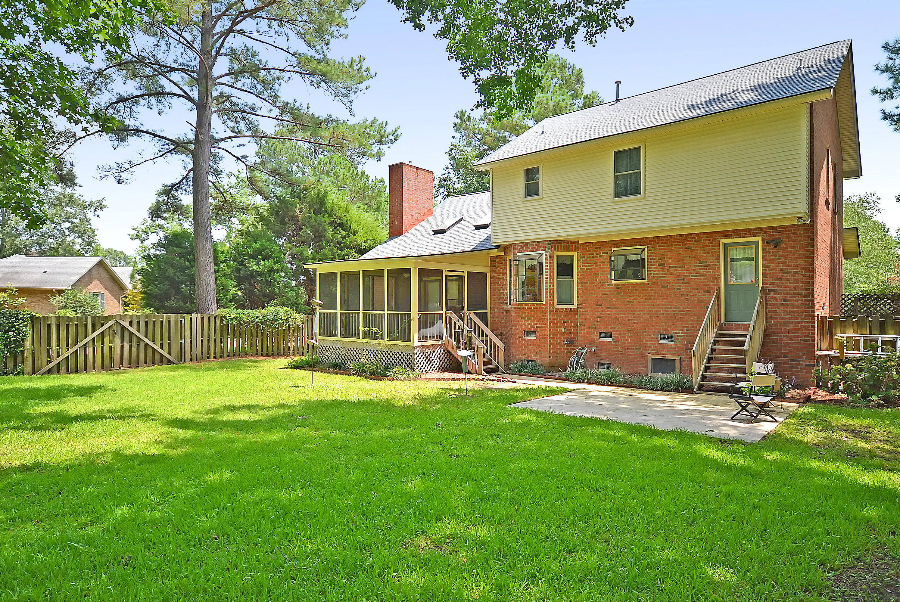 2362 Rice Pond Road Charleston, SC 29414 - Photo 29 of 33 Back