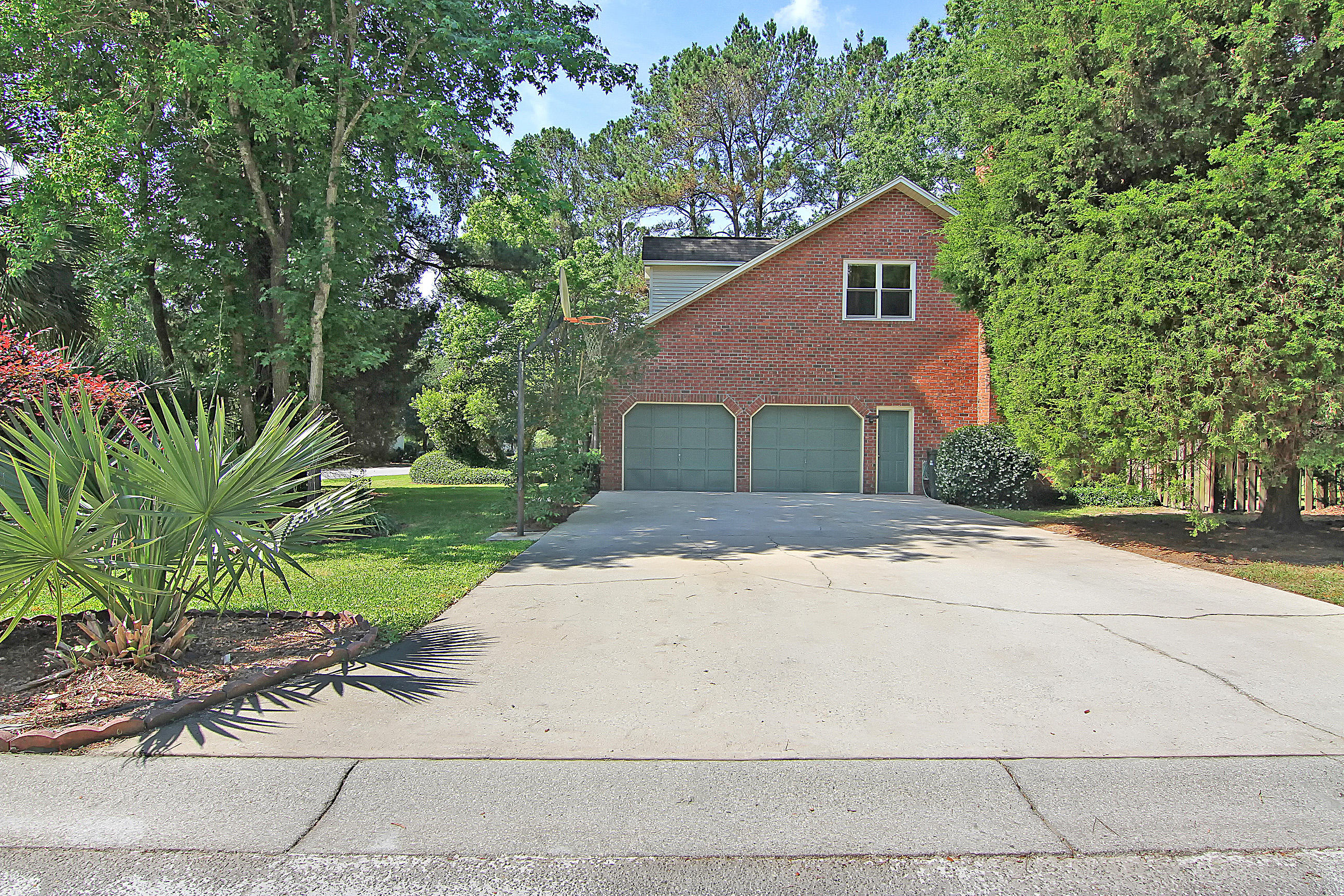 2362 Rice Pond Road Charleston, SC 29414 - Photo 30 of 33 Garage and Driveway
