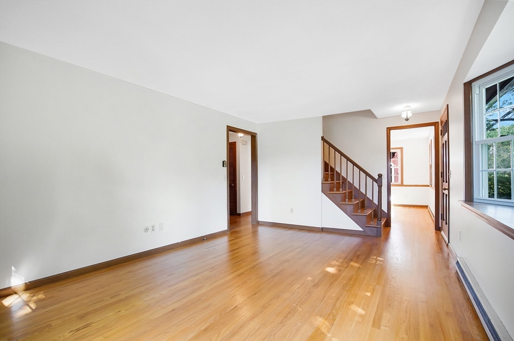 35 Butternut Hollow Road West Springfield, MA 01089 - Photo 9 of 34 Gallery Image 9