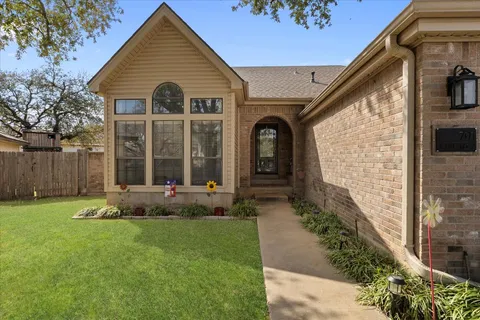 $389,900 | 701 South Stuart Cove, Leander, TX 78641