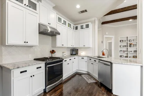 $389,900 | 701 South Stuart Cove, Leander, TX 78641