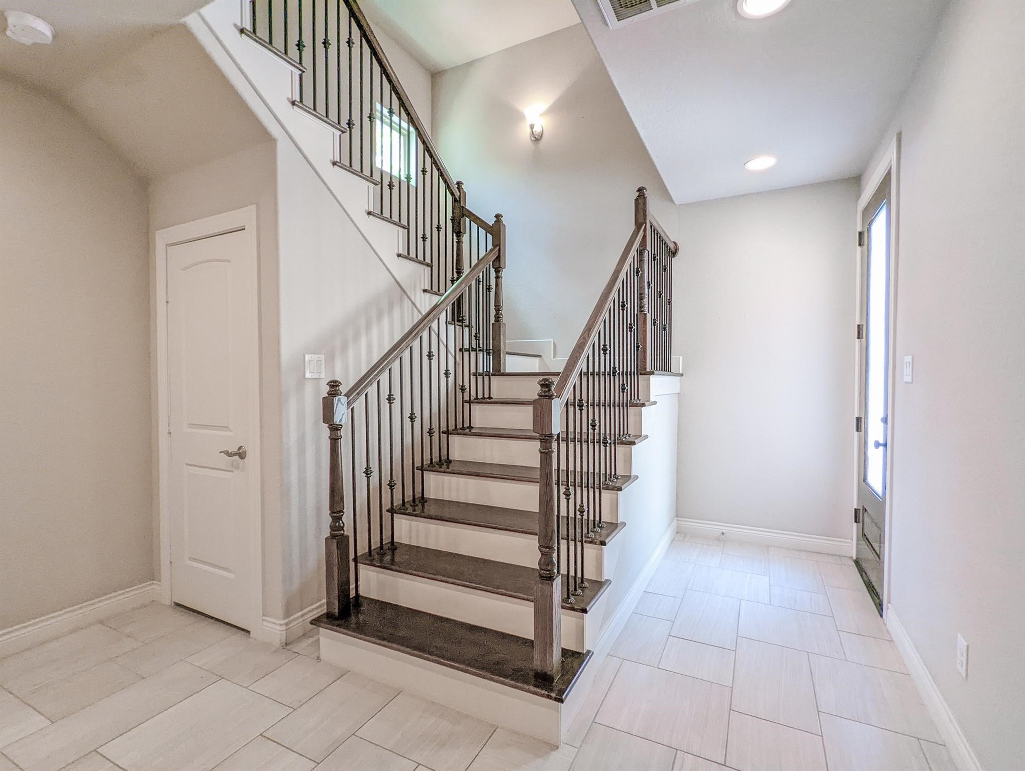 5323 Kiam Street Houston, TX 77007 - Photo 9 of 28