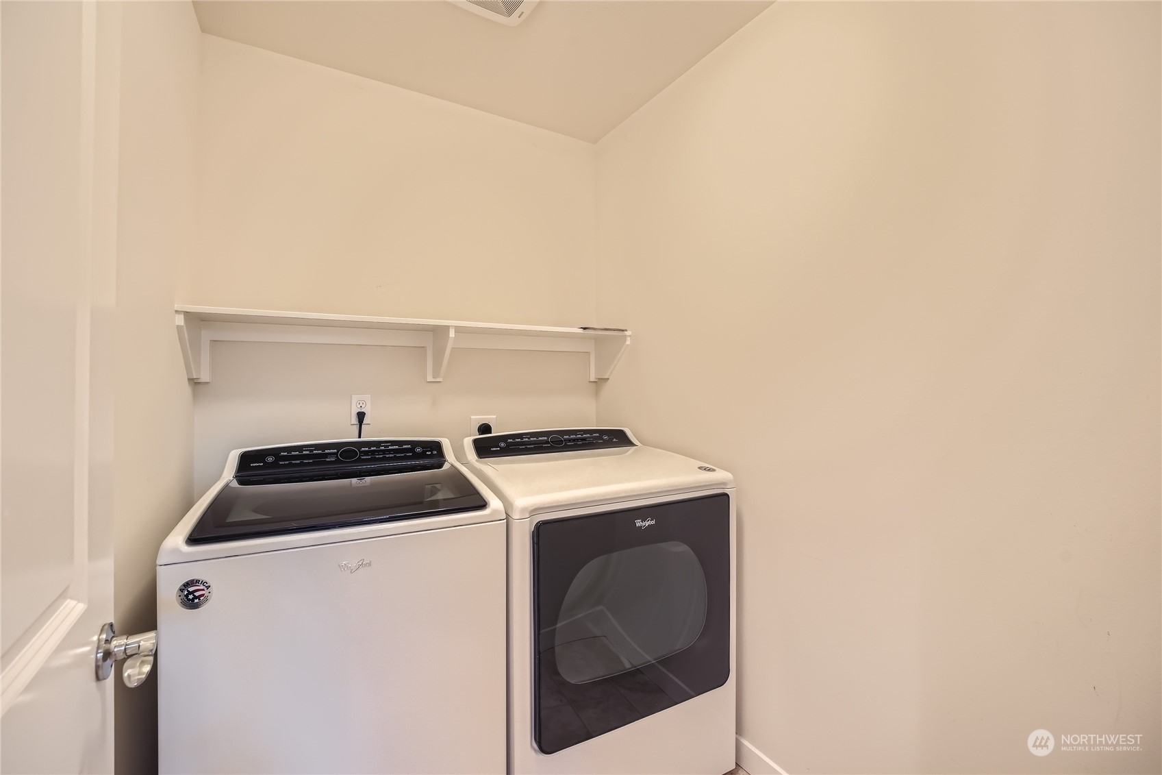 603 237th Street Southeast, Unit B Bothell, WA 98021 - Photo 21 of 27 a utility room with dryer and washer