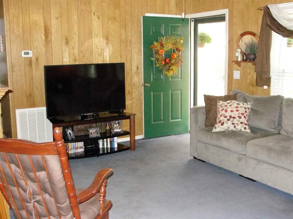 212 Dalton Hill Road Easley, SC 29640 - Photo 8 of 16