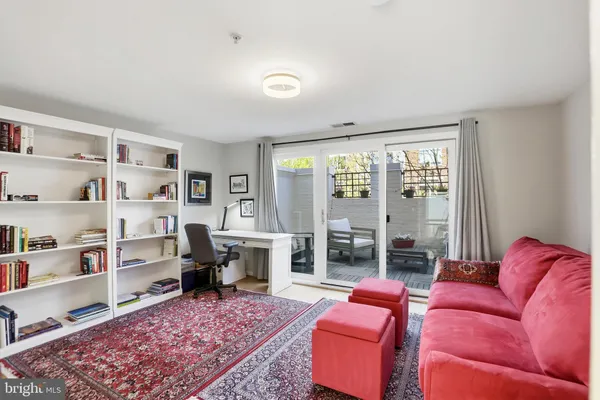 $1,049,000 | 607 North St Asaph Street, Alexandria, VA 22314