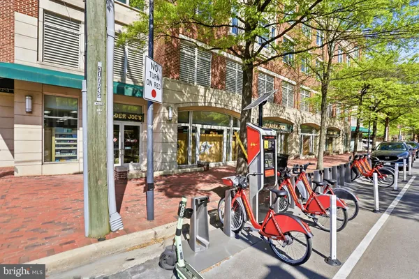 $1,049,000 | 607 North St Asaph Street, Alexandria, VA 22314