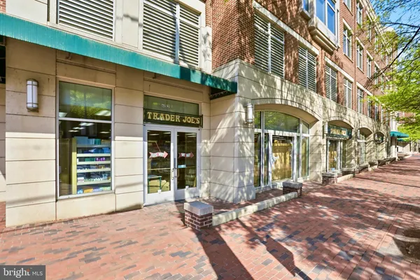 $1,049,000 | 607 North St Asaph Street, Alexandria, VA 22314