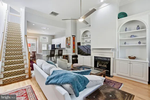 $1,049,000 | 607 North St Asaph Street, Alexandria, VA 22314