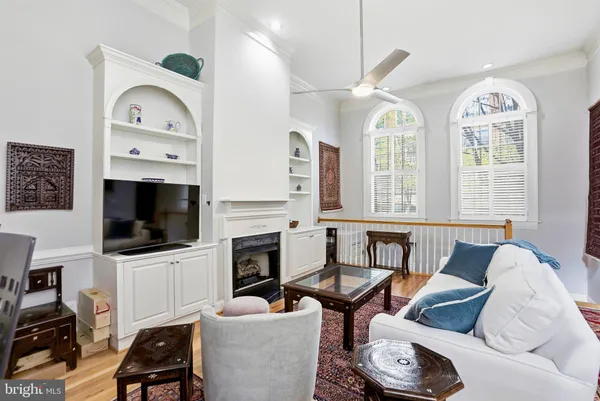 $1,049,000 | 607 North St Asaph Street, Alexandria, VA 22314