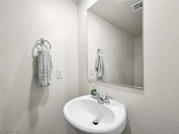 $2,400 | 1504 Foley Bay Drive, North Las Vegas, NV 89084