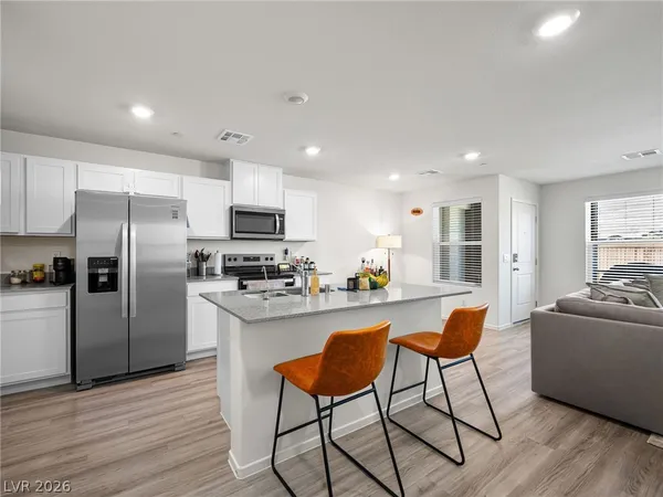 $2,400 | 1504 Foley Bay Drive, North Las Vegas, NV 89084