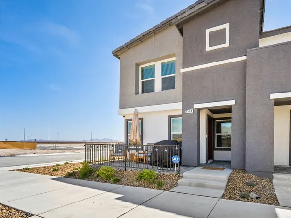 $2,400 | 1504 Foley Bay Drive, North Las Vegas, NV 89084